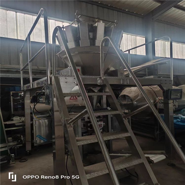 出售二手松川320型立式背封包裝機配置打碼14頭秤組合設(shè)備斜坡提升機