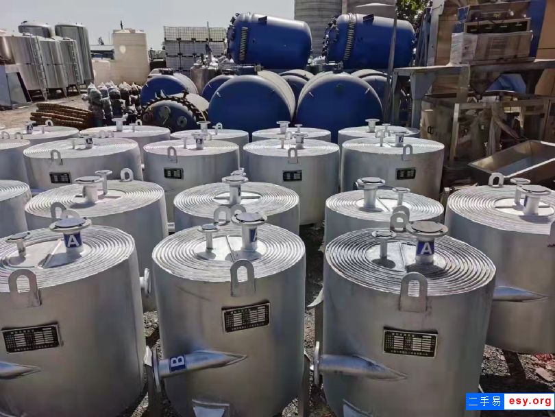 轉讓9成新不銹鋼冷凝器二手冷凝器