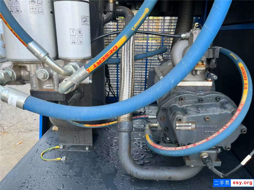 準(zhǔn)新永磁變頻柳泰克30千瓦空氣壓縮機(jī)