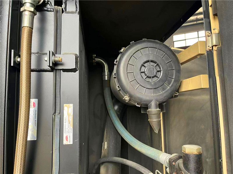 英格索蘭變頻空氣壓縮機R75VSD準新機