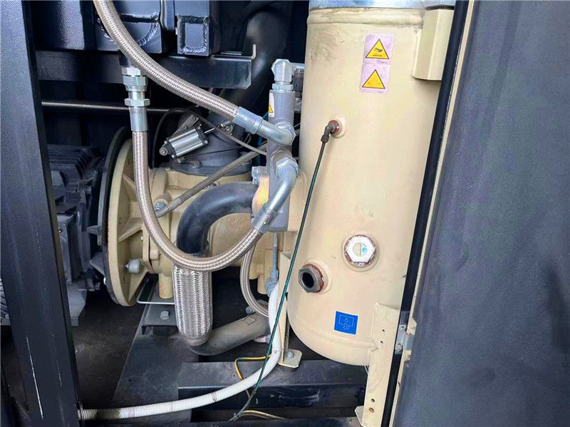 英格索蘭變頻空氣壓縮機R75VSD準新機