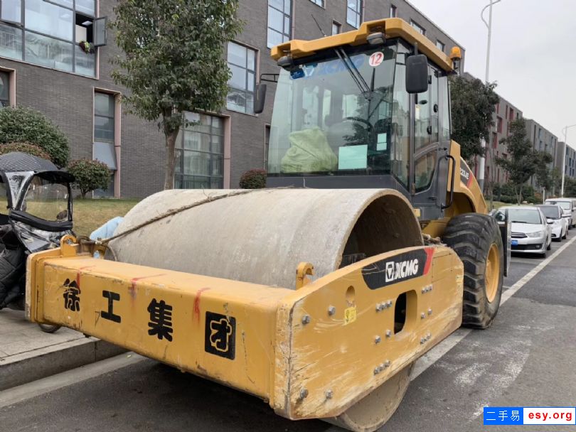 二手徐工震動(dòng)壓路機(jī)原裝新款