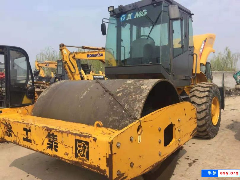 二手徐工震動(dòng)壓路機(jī)原裝新款