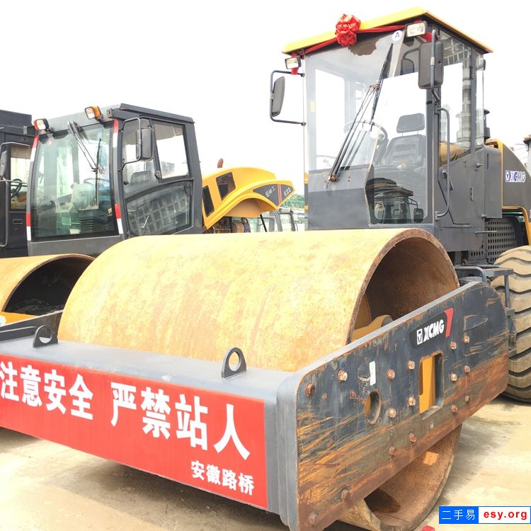 二手徐工柳工洛陽20噸22噸26噸震動(dòng)壓路機(jī)急賣
