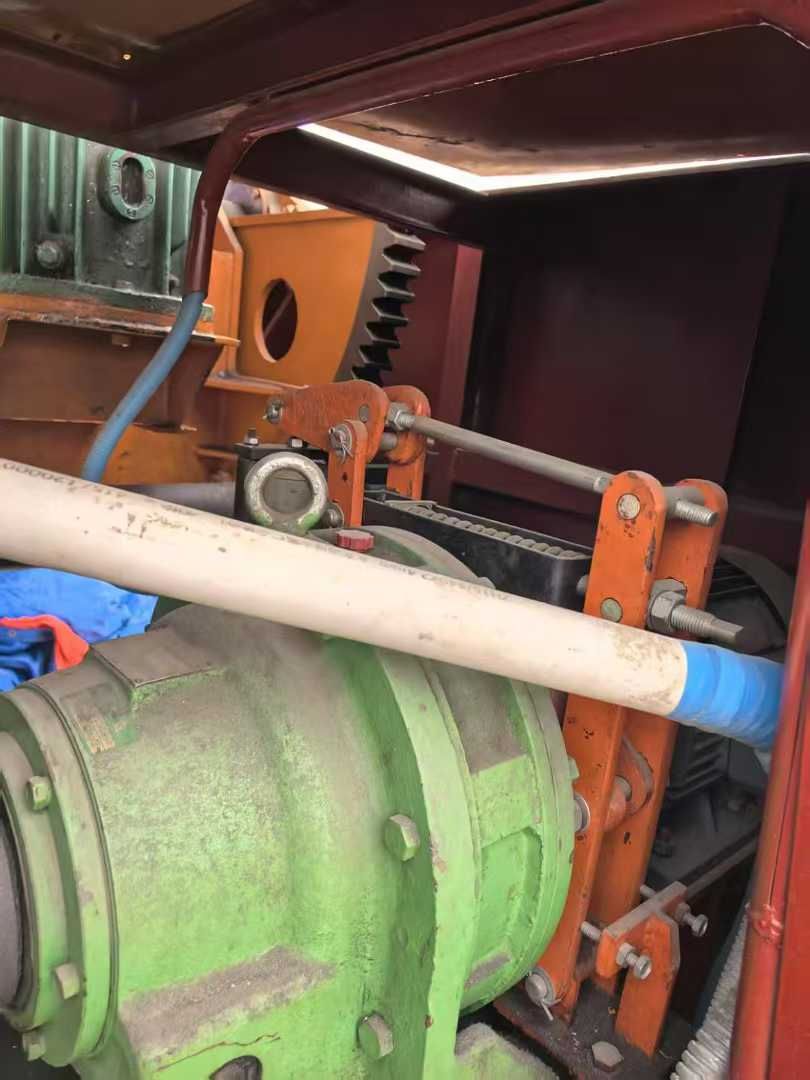 虧本在位出售承重10噸變位機(jī)一臺