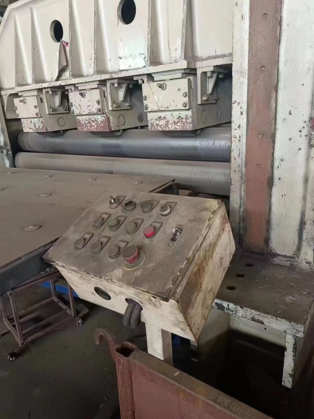 出售七成新20×2米校平機一臺