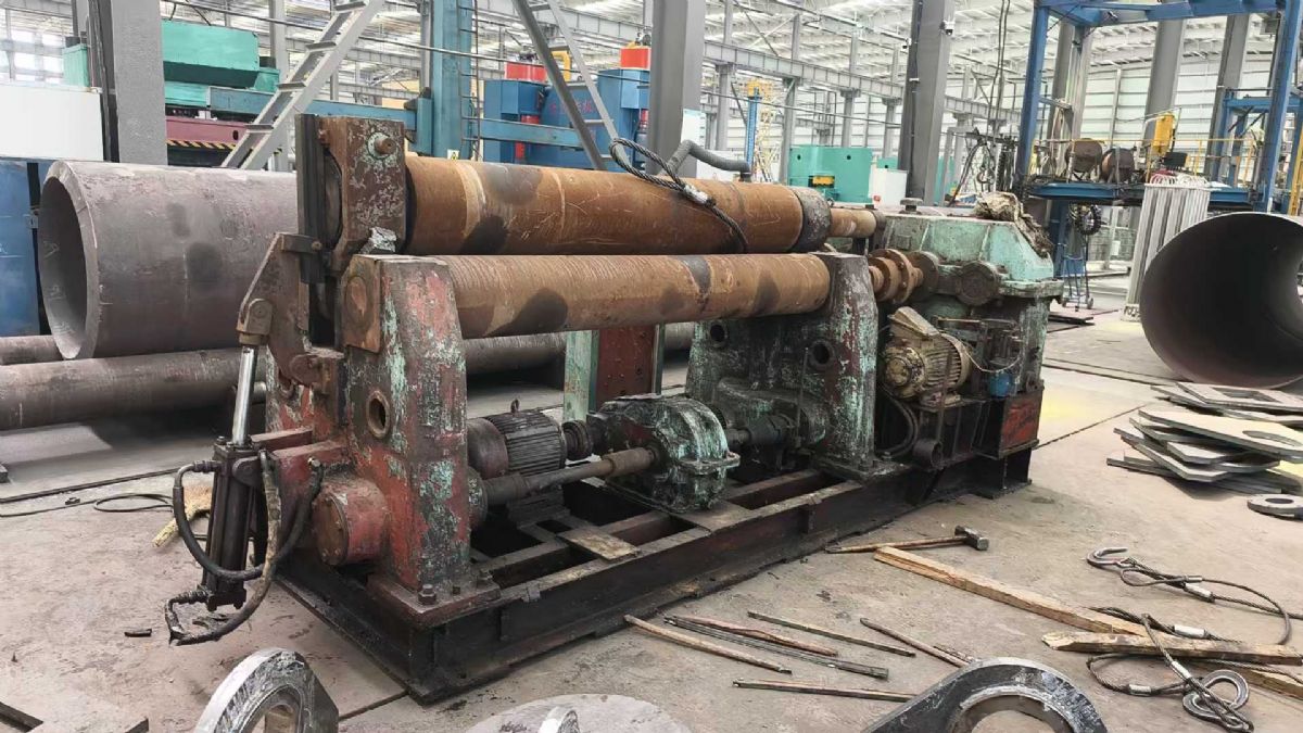 出售25×2米機械卷板機，雙驅(qū)動減速機