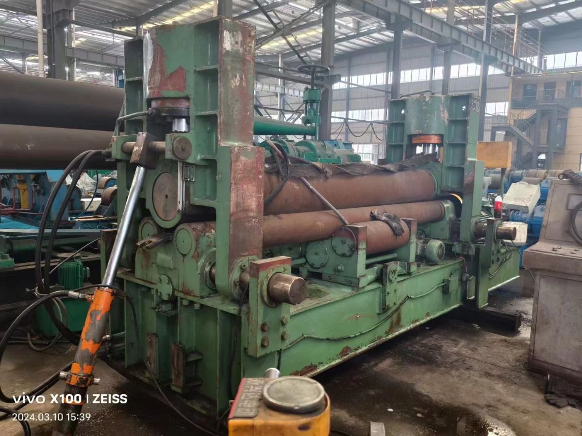 出售八成新二手25×2500液壓上輥卷板機(jī)一臺(tái)