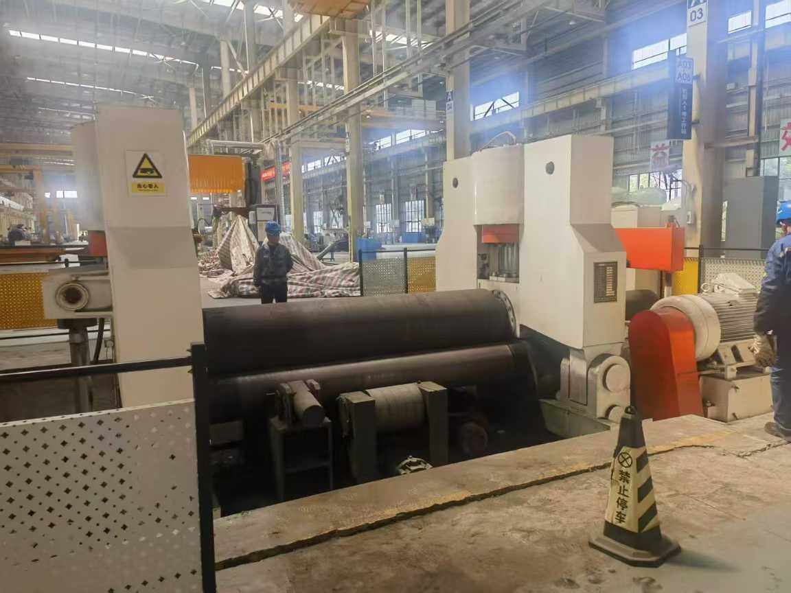 出售70×3米液壓上輥*卷板機，在位試機，央企設(shè)備，安裝少用，蕪
