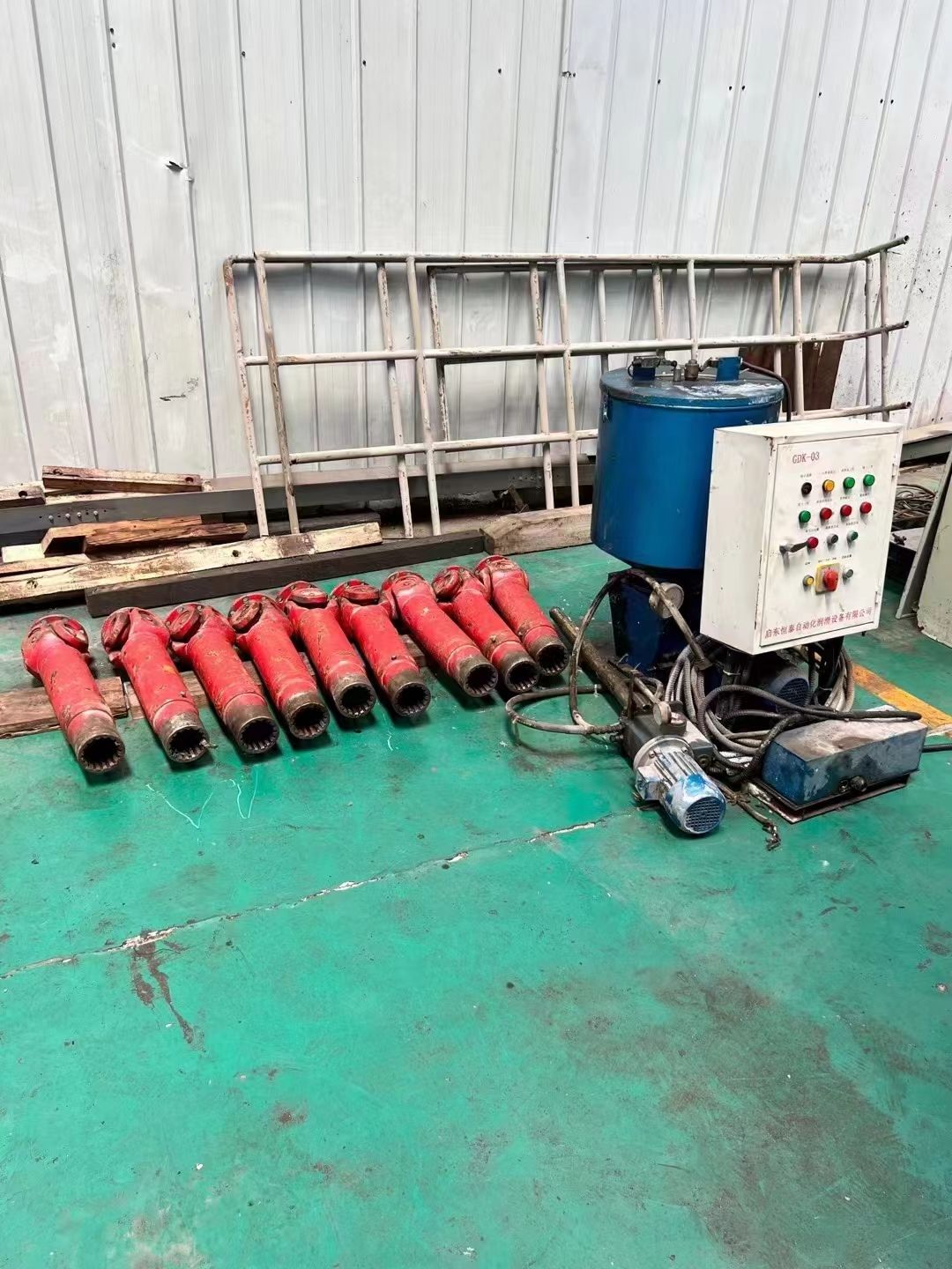轉(zhuǎn)讓85新二手湖北鄂重22x2500輥式板材矯正機