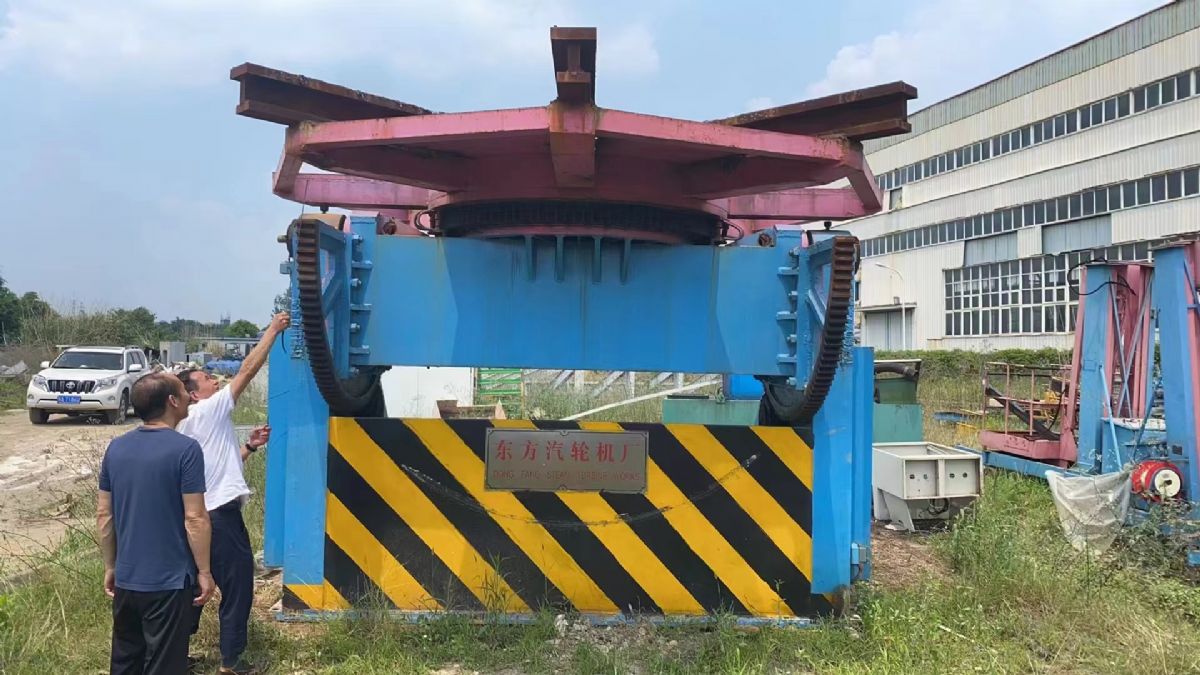 在位出售一臺(tái)承重25噸變位機(jī)