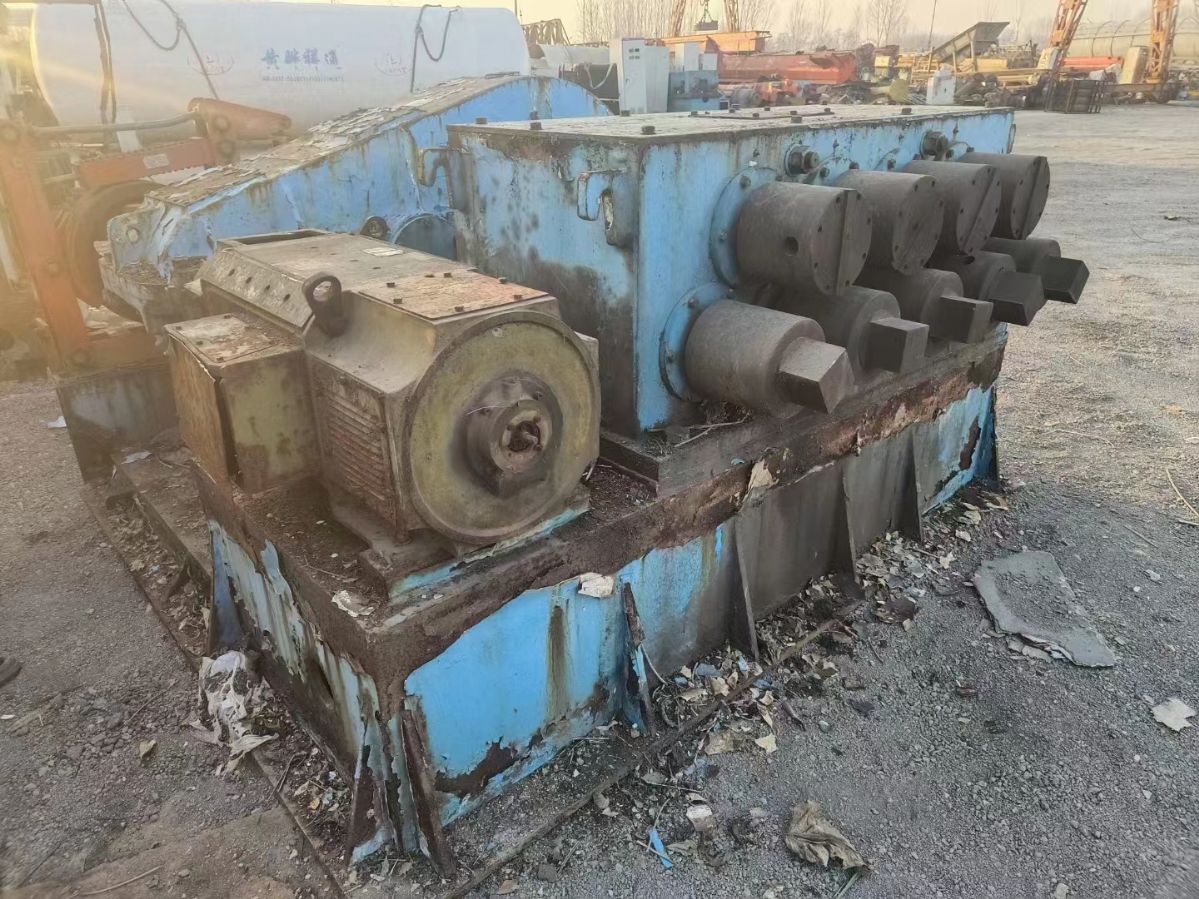 轉(zhuǎn)讓85新二手無錫建發(fā)9輥25x2200鋼板校平機(jī)