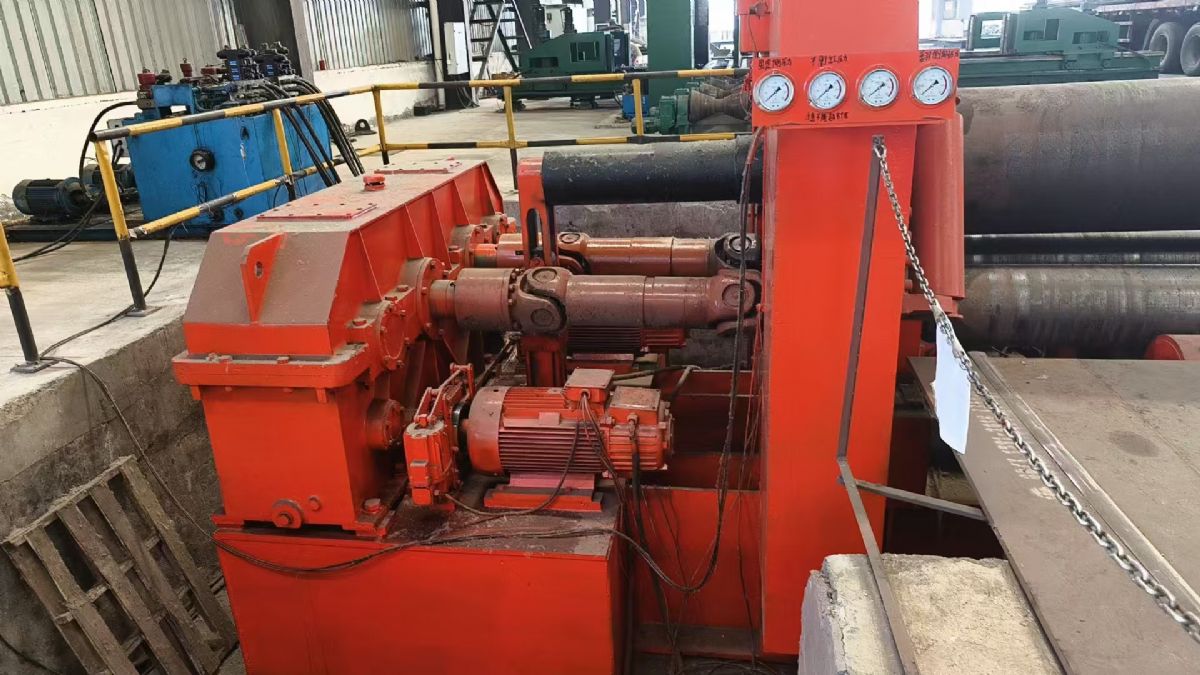 出售80X3200二手鄂重卷板機(jī)