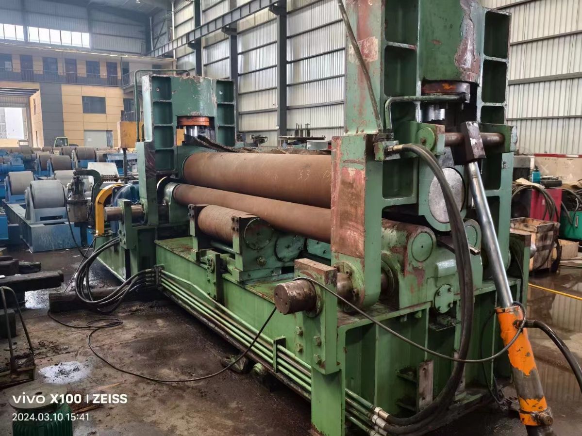 出售八成新二手25×2500液壓上輥卷板機(jī)一臺(tái)