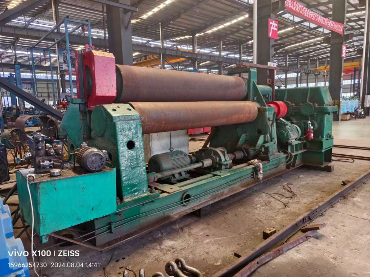 處理轉(zhuǎn)讓二手40X2500機(jī)械卷板機(jī)