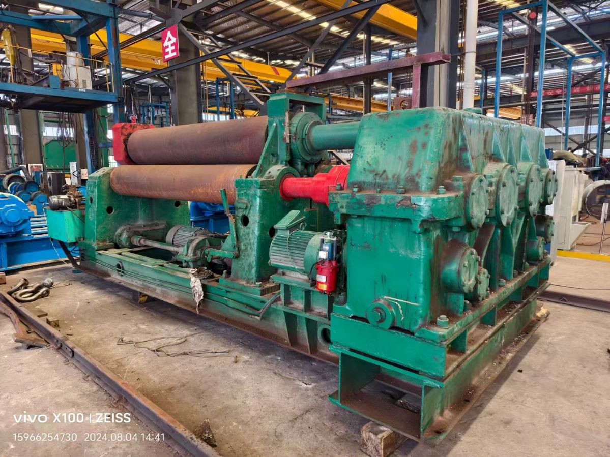 處理轉(zhuǎn)讓二手40X2500機(jī)械卷板機(jī)