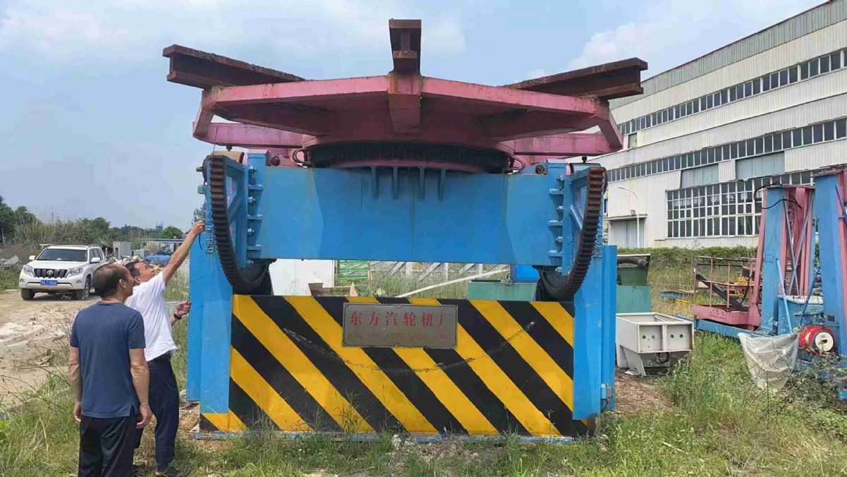 在位出售一臺(tái)承重25噸變位機(jī)
