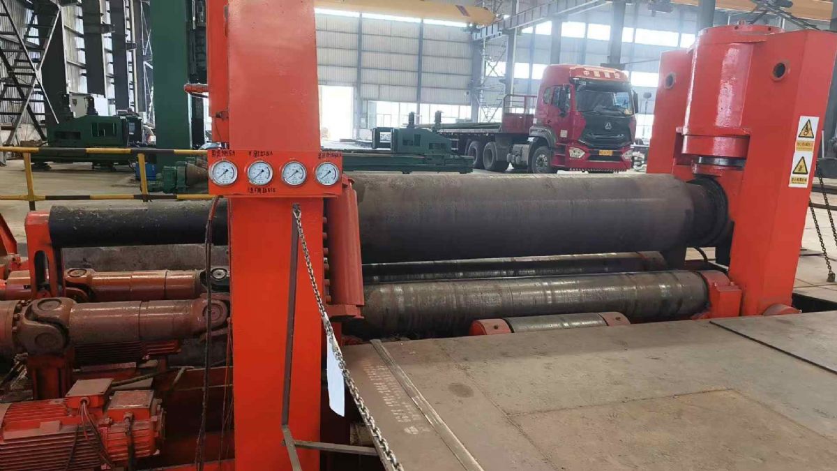 出售80X3200二手鄂重卷板機(jī)