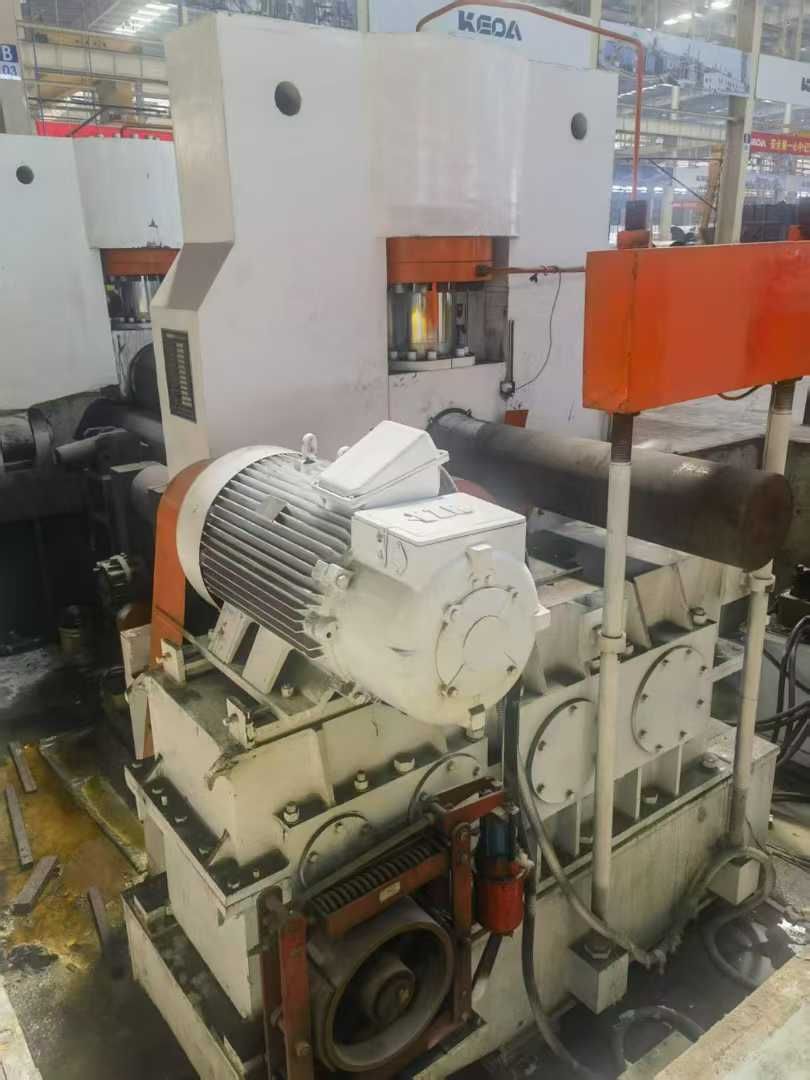 出售70×3米液壓上輥*卷板機，在位試機，央企設(shè)備，安裝少用，蕪