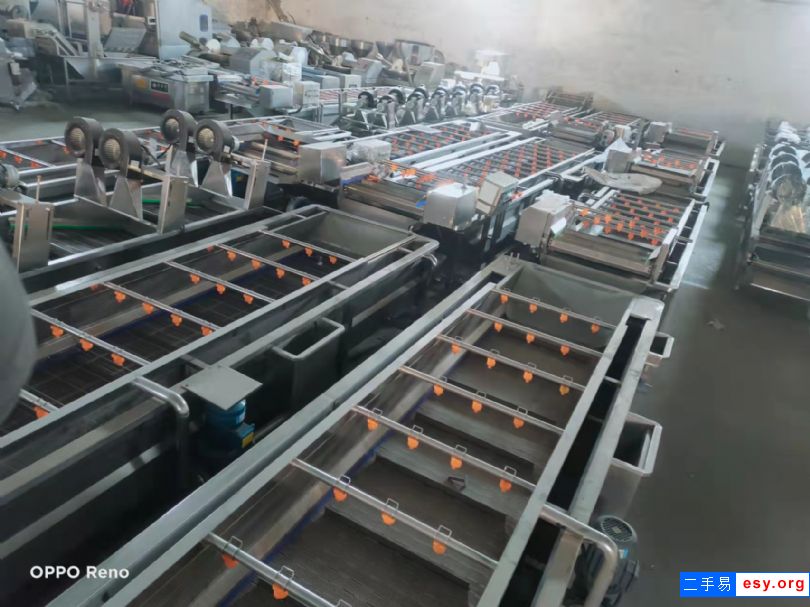 出售二手青椒起泡噴淋清洗機(jī)4米水果不銹鋼氣泡清洗機(jī)毛混清洗機(jī)