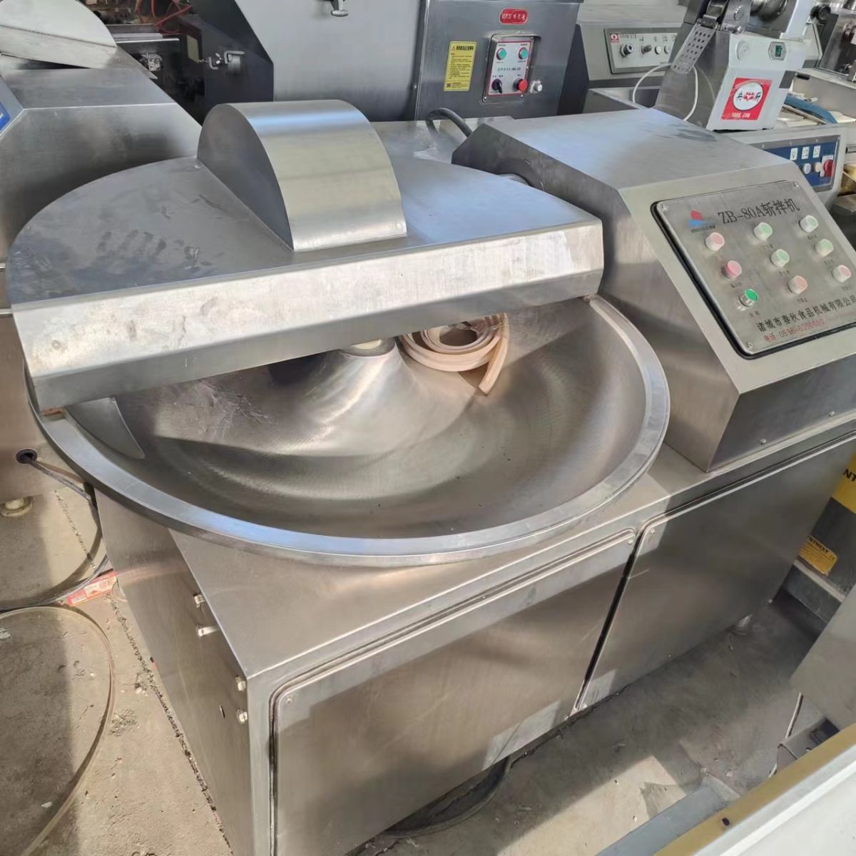 出售二手40/80型蔬菜斬拌機(jī) 肉類變頻斬拌機(jī) 肉類加工設(shè)備