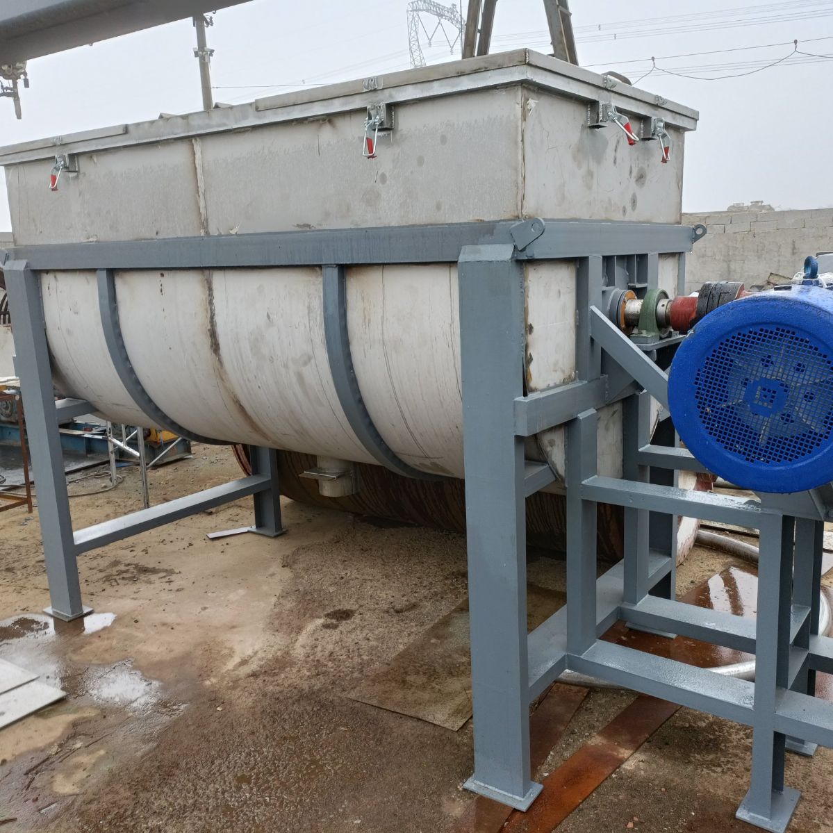 本公司專業(yè)制造生產(chǎn)不銹鋼螺帶混合機  攪拌機