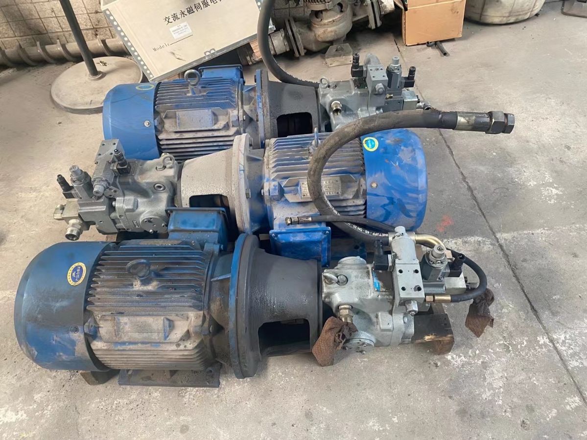 轉(zhuǎn)讓13KW電機(jī)馬達(dá)油研變量泵整套 95成新二手注塑機(jī)設(shè)備出售