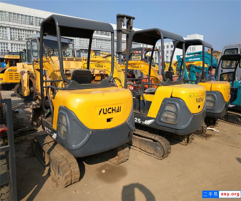 晉中二手挖掘機(jī) 玉柴18-20-25挖掘機(jī)