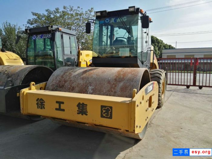 五家渠 二手鐵三輪壓路機
