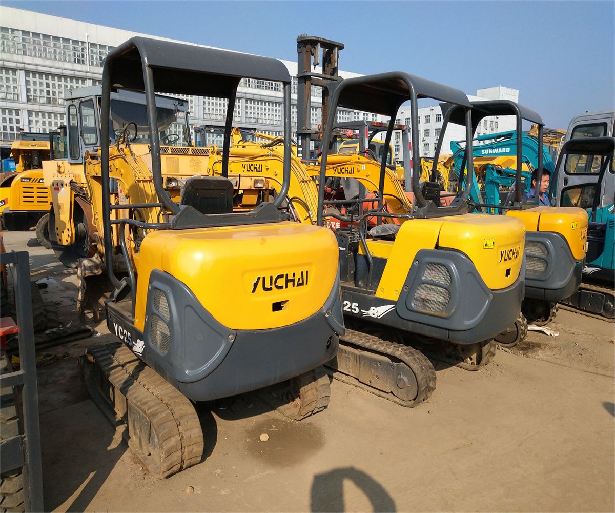 南充二手挖掘機(jī) 玉柴18-20-25挖掘機(jī)