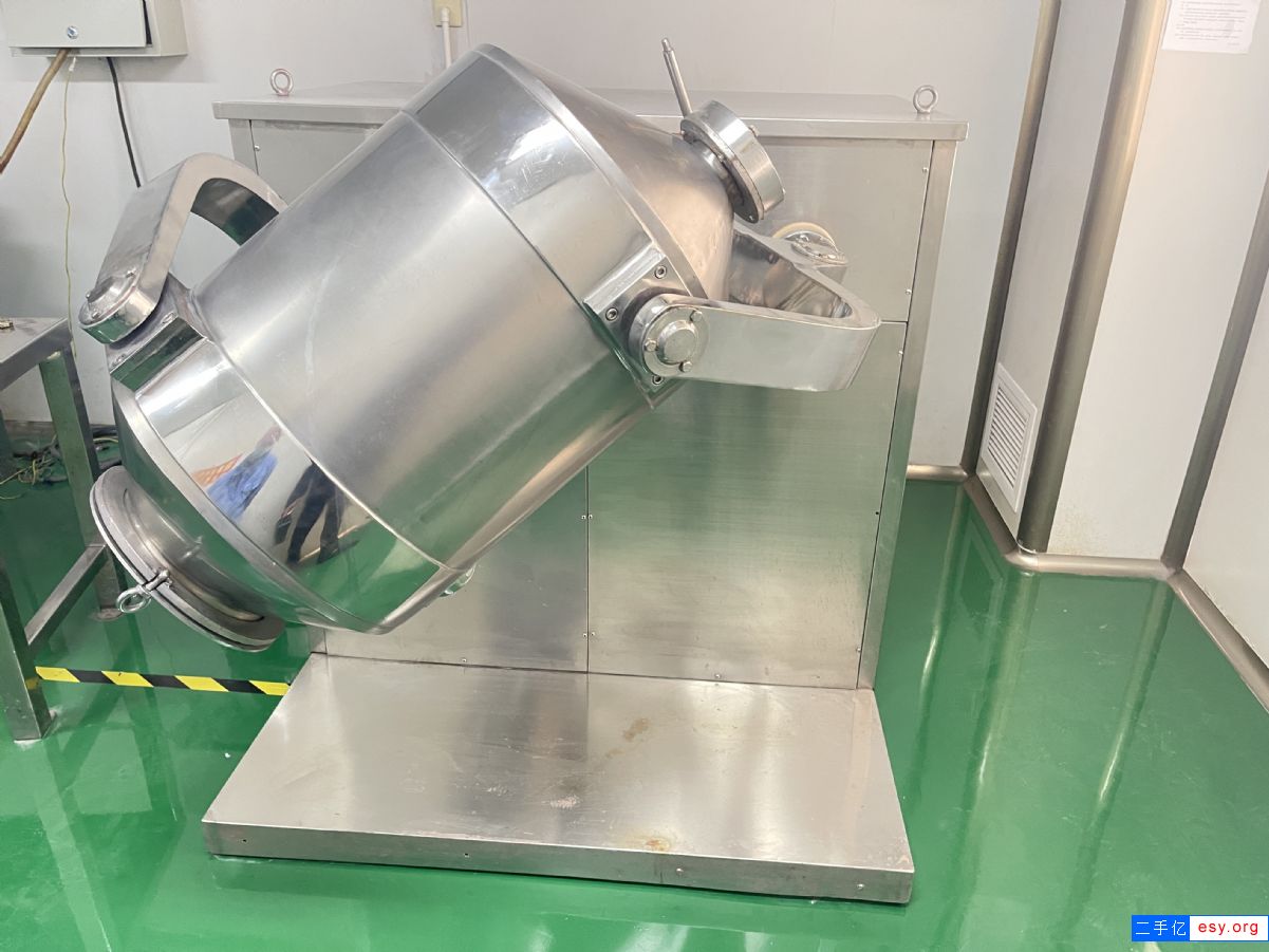 出售二手混合機(jī)三維混合機(jī)多種型號(hào)質(zhì)量保障