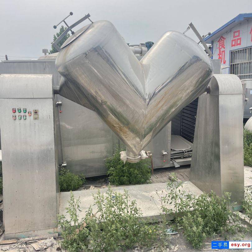 出售二手V型混合機(jī) 化工設(shè)備多種型號