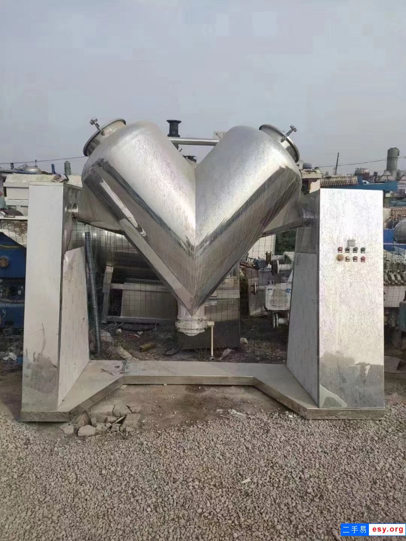出售二手V型混合機(jī) 化工設(shè)備多種型號