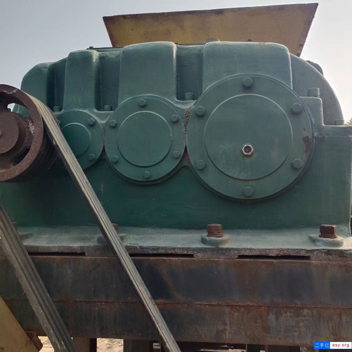 轉讓二手1000型撕碎機一臺