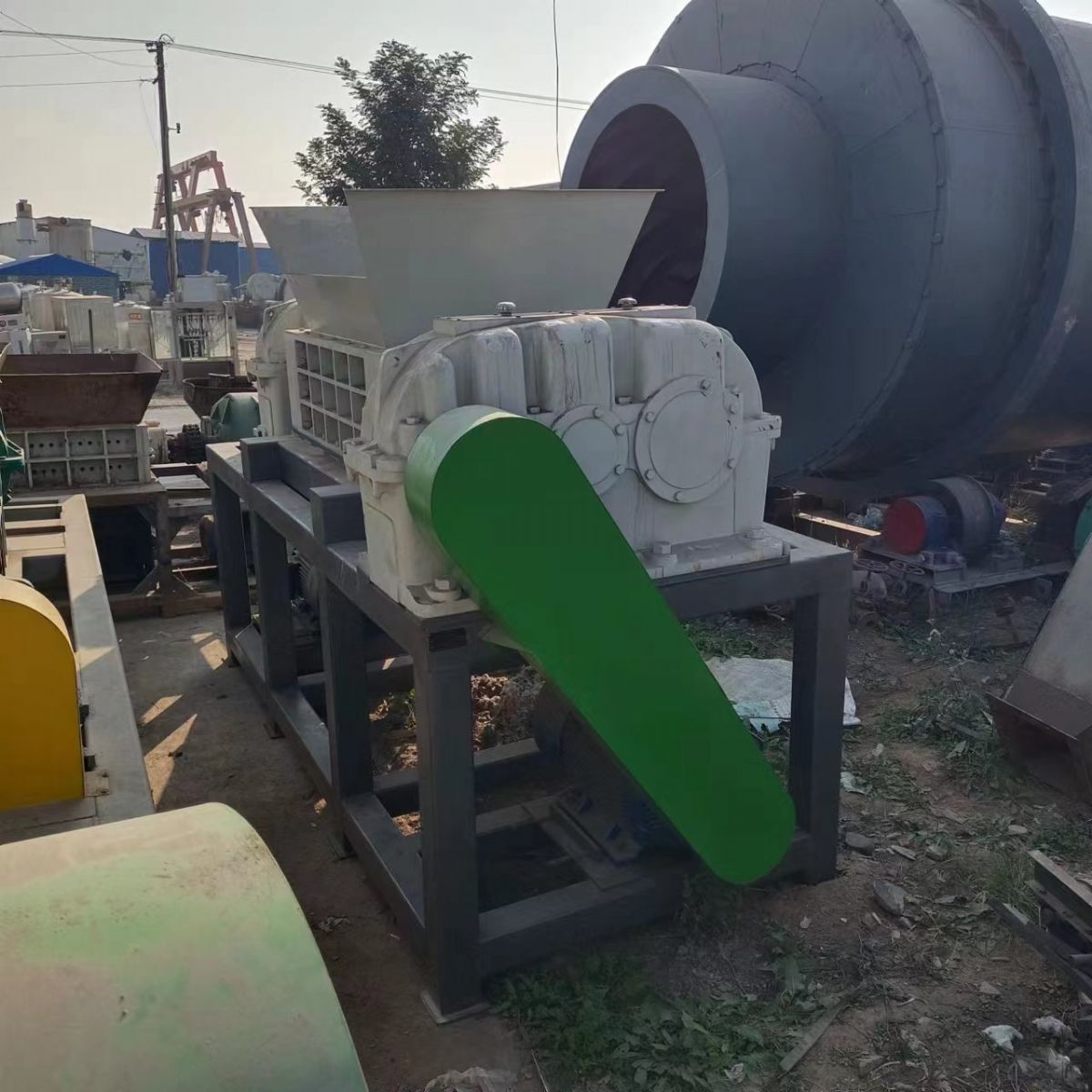 轉(zhuǎn)讓9成新二手1200重型撕碎機(jī)