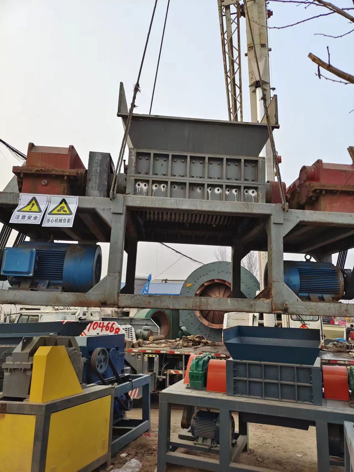 轉(zhuǎn)讓二手加重1500型撕碎機(jī)一臺