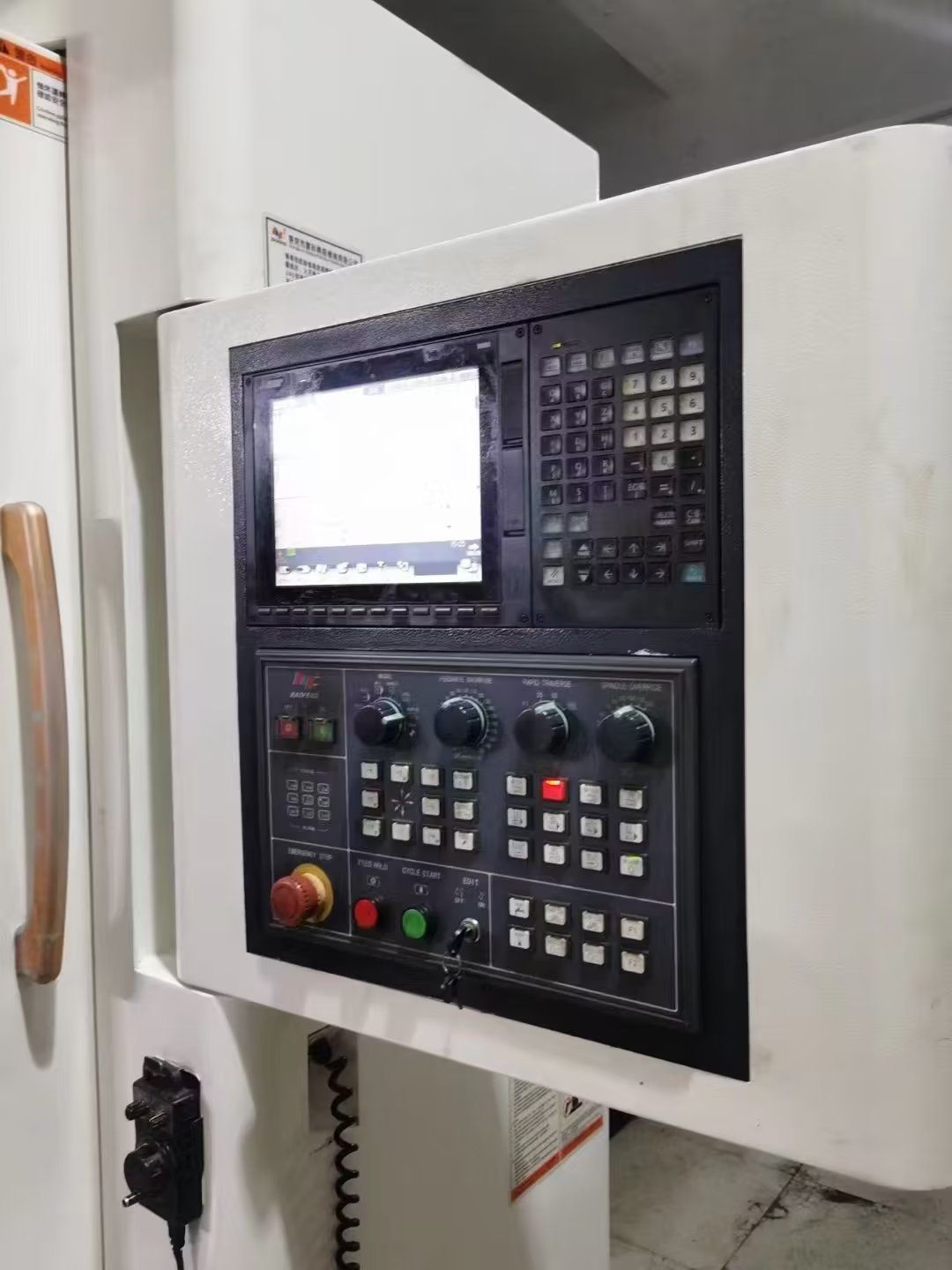 剛到貨寶鋒1165V 2臺(tái) 模具光刀機(jī)850一臺(tái)