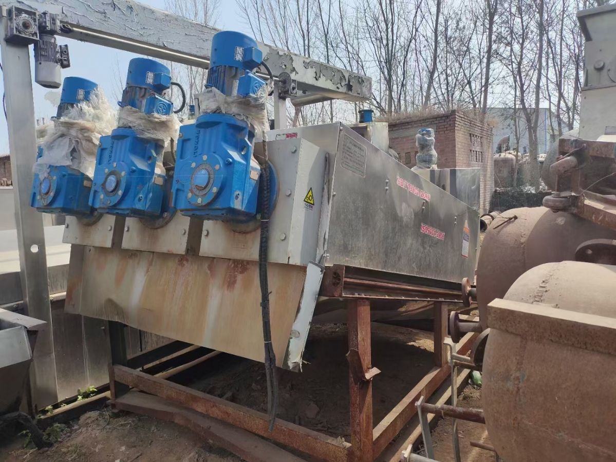 二手302疊螺式污泥脫水機(jī) 304不銹鋼疊螺離心機(jī)二手不銹鋼疊螺離心機(jī)