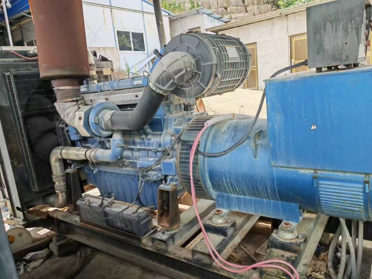 出售玉柴300千瓦 33千瓦柴油發(fā)電機(jī)組