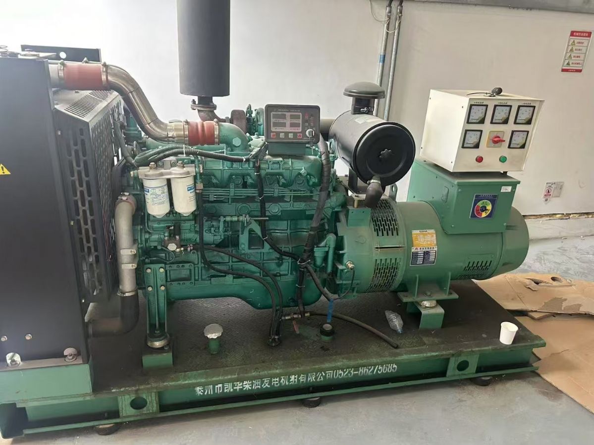 出售玉柴100千瓦，上柴300千瓦柴油發(fā)電機(jī)