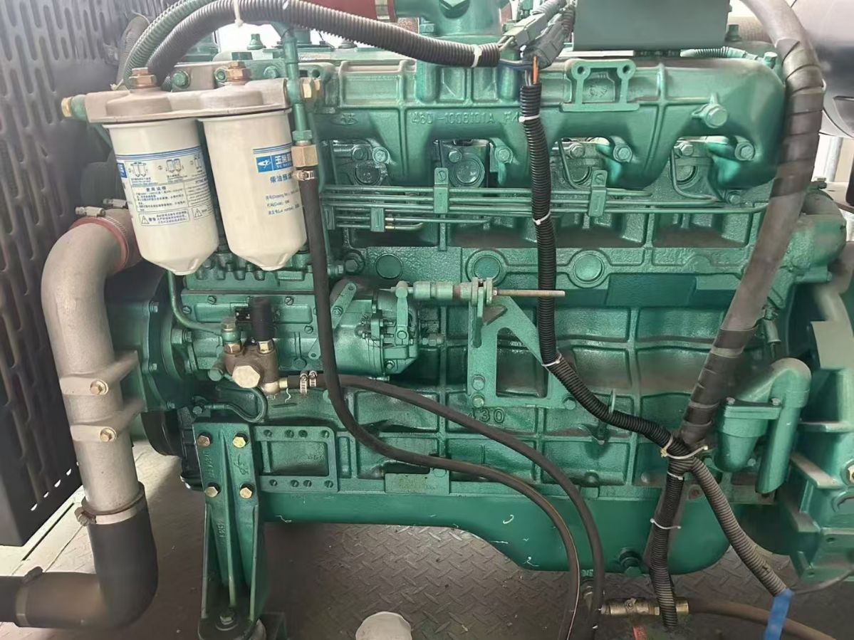 出售玉柴100千瓦，上柴300千瓦柴油發(fā)電機(jī)