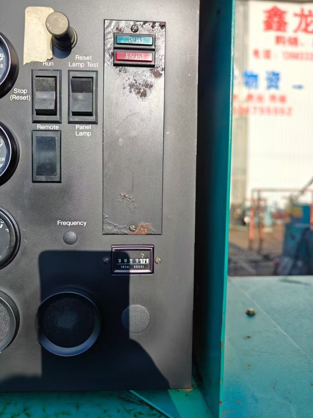 出售原裝美康800千瓦發(fā)電機(jī)組，只用了59個(gè)小時(shí)