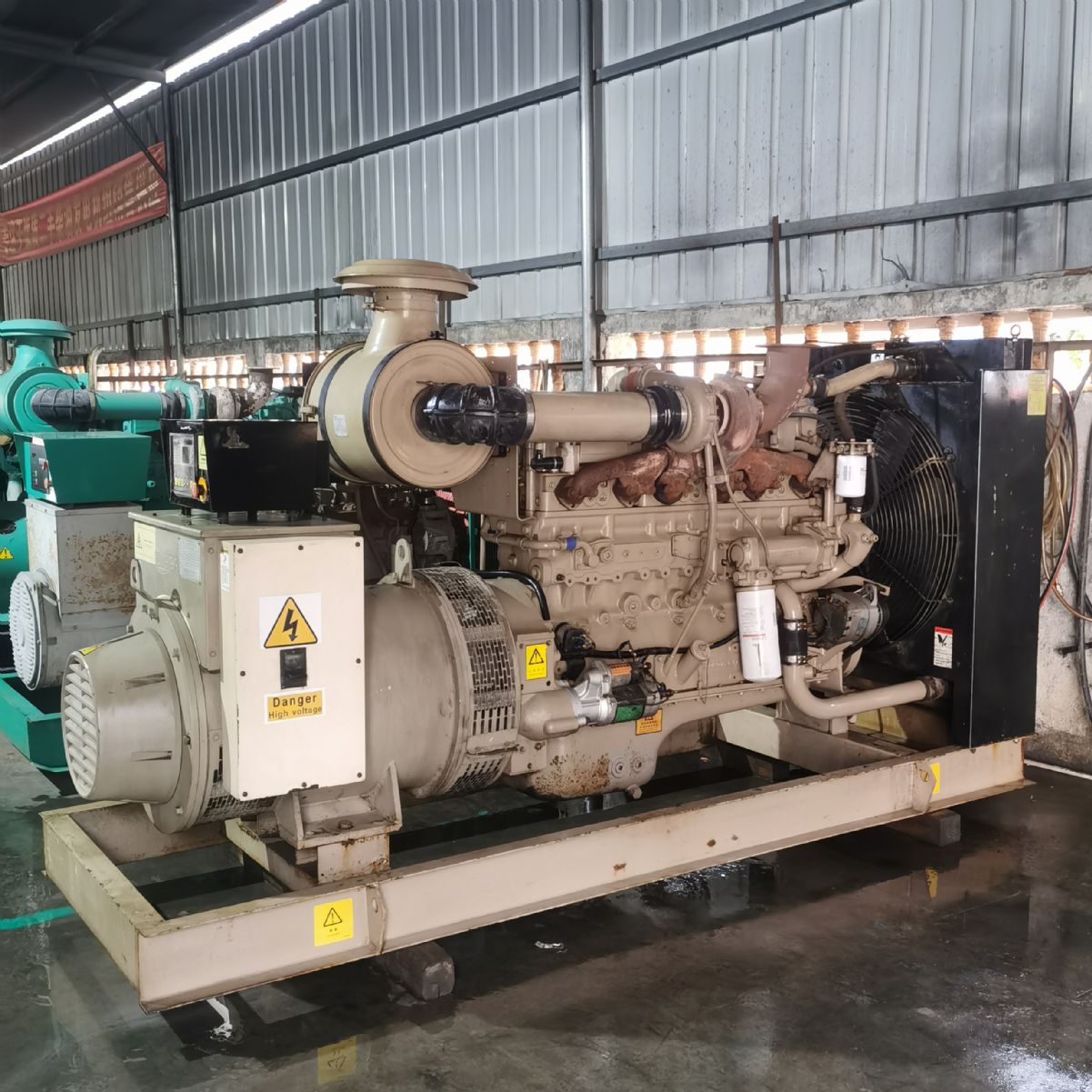 280KW康明斯二手發(fā)電機出售 化妝品廠備用發(fā)電機組