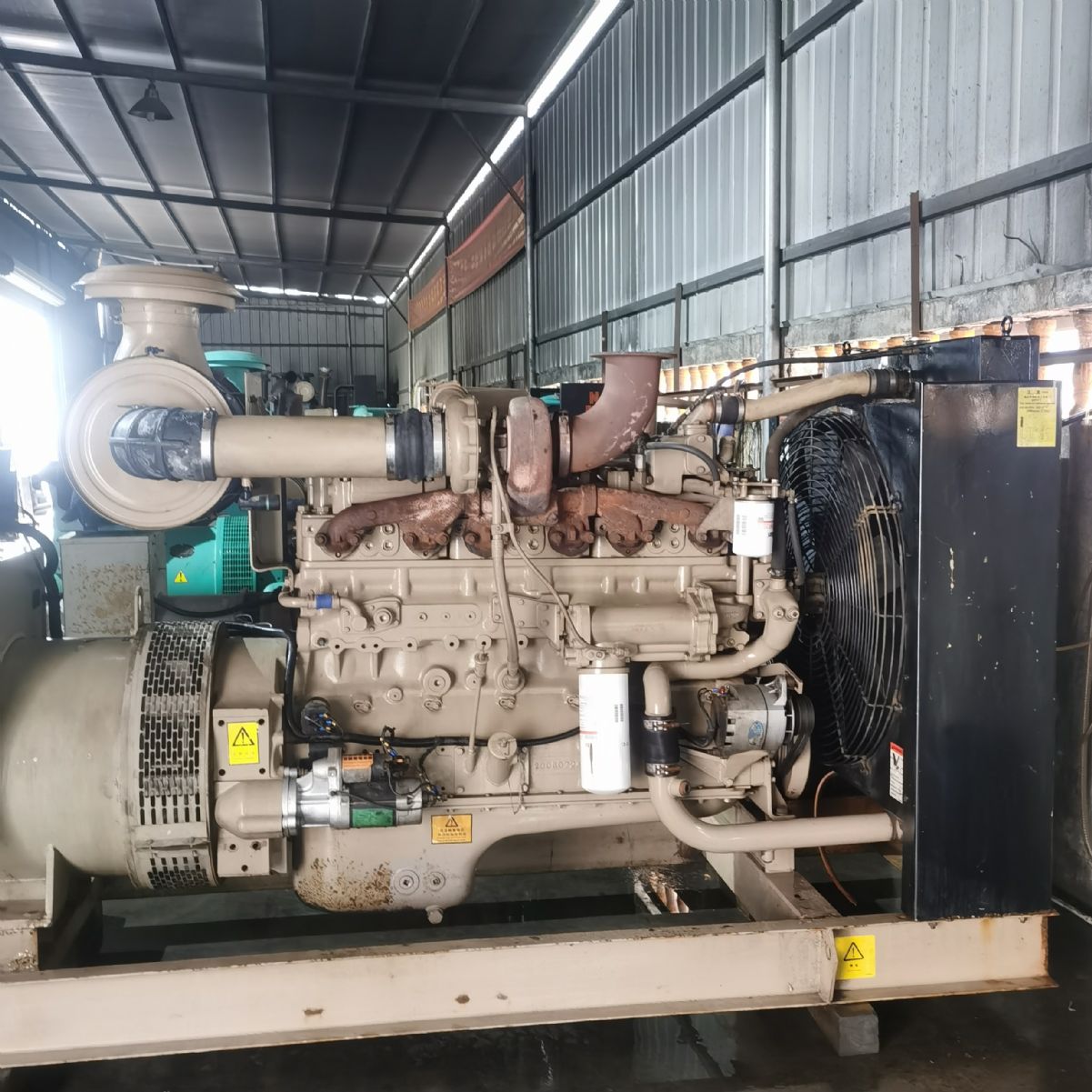 280KW康明斯二手發(fā)電機出售 化妝品廠備用發(fā)電機組