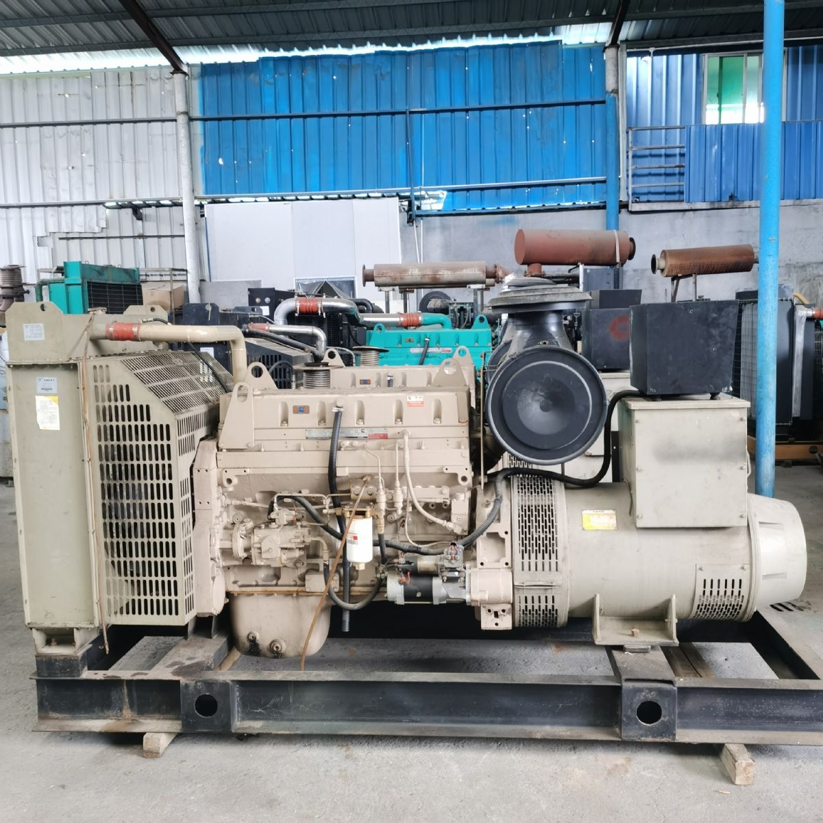 250KW重慶康明斯二手發(fā)電機(jī)轉(zhuǎn)讓 五金廠備用發(fā)電機(jī)