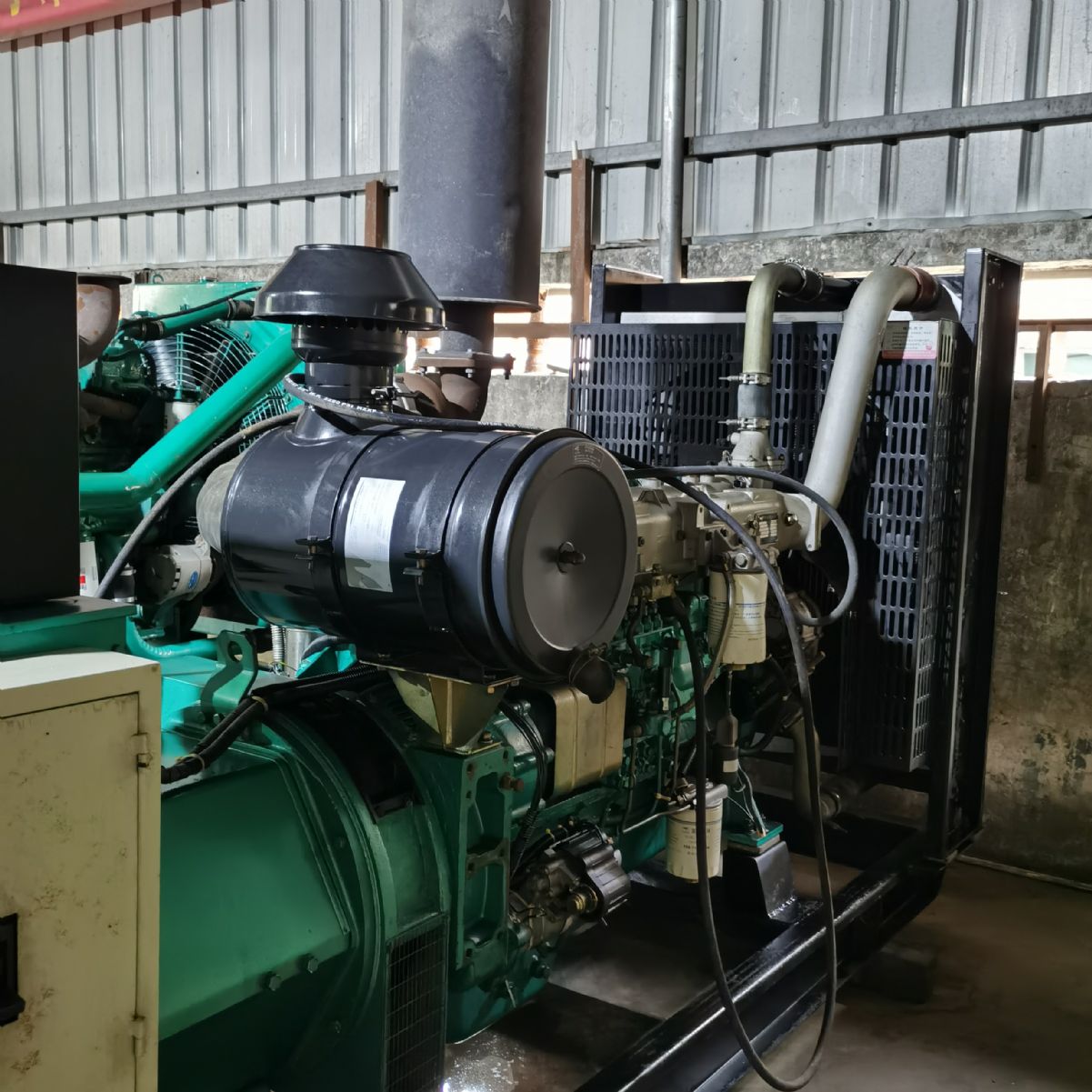 200KW玉柴股份二手發(fā)電機組出售工廠備用柴油發(fā)電機