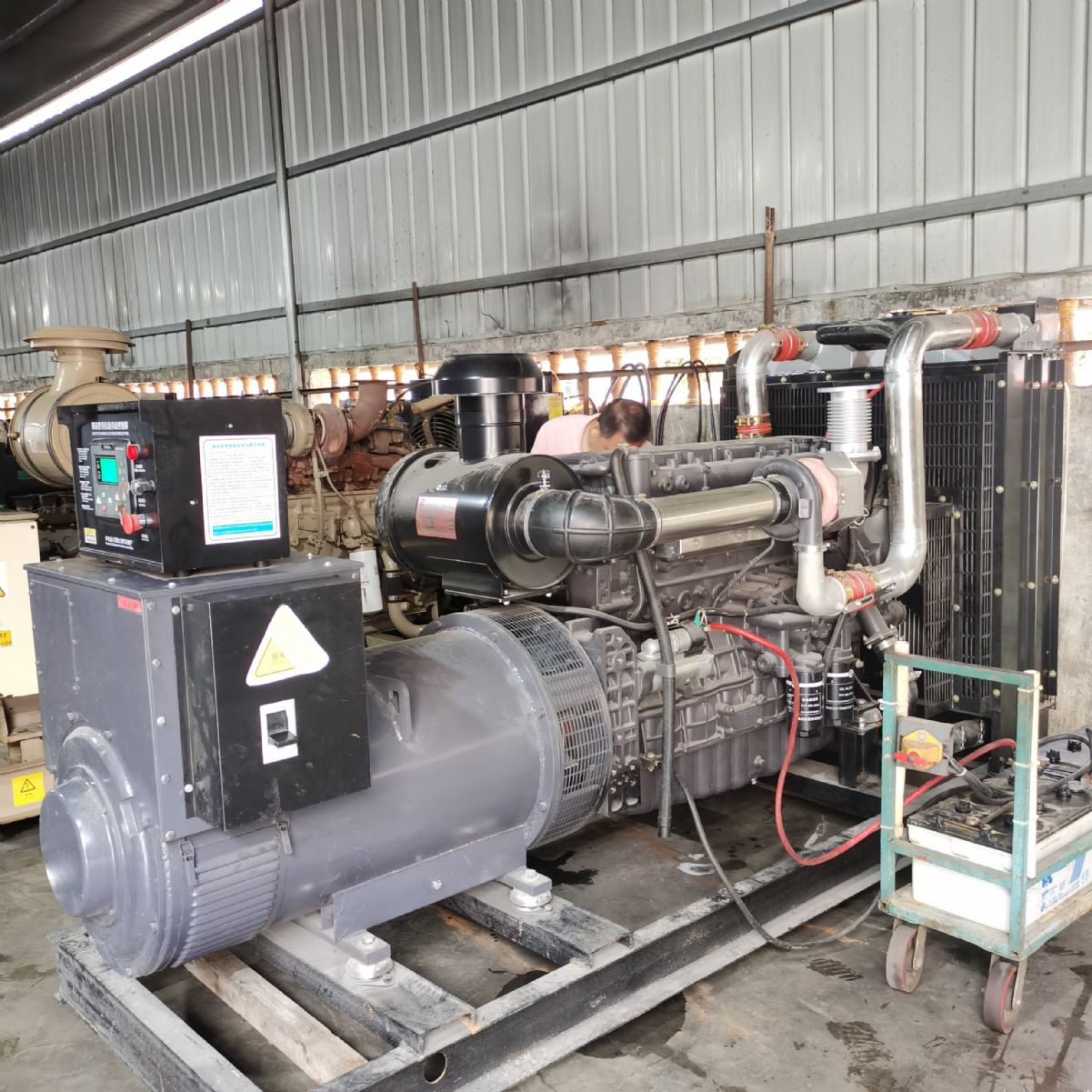 準(zhǔn)新300KW上柴股份二手發(fā)電機(jī)出售配套資料齊全