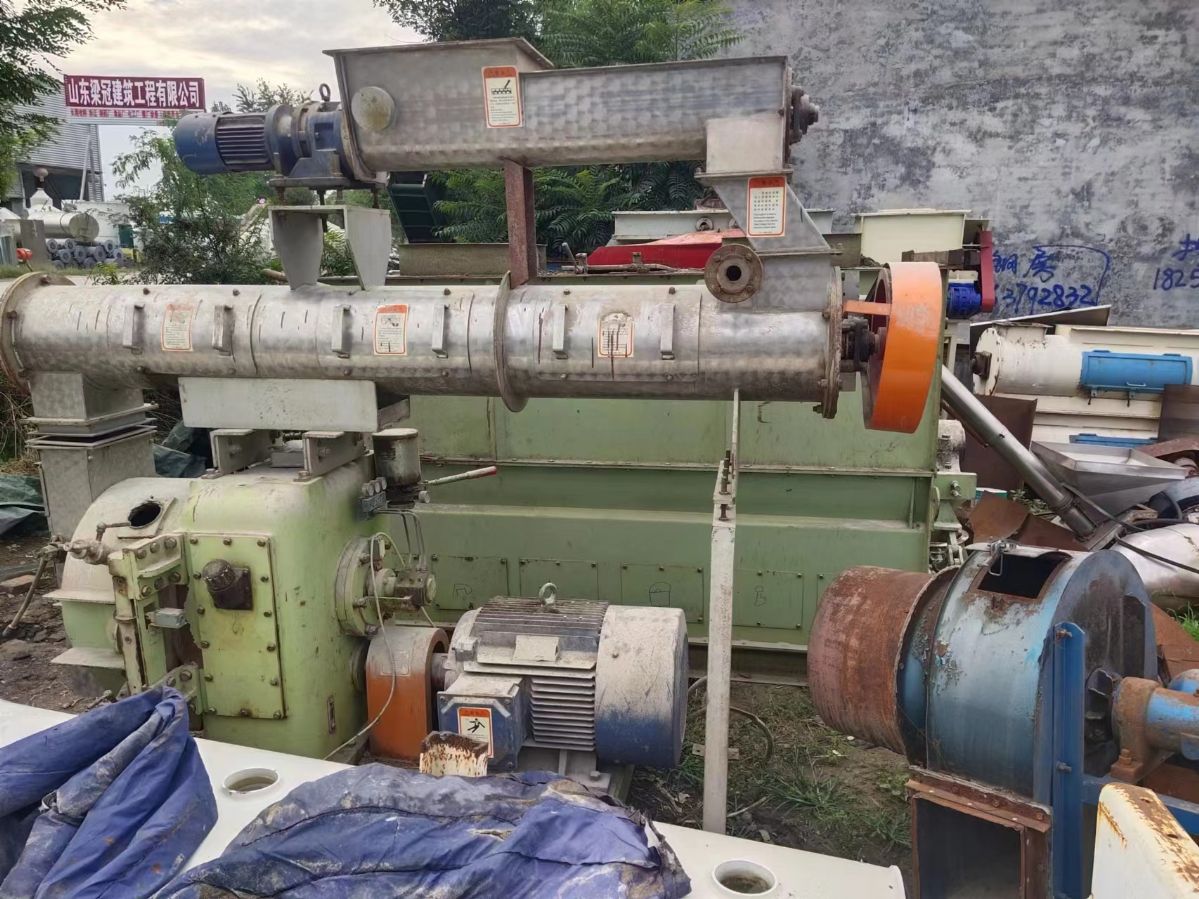出售二手350環(huán)模顆粒機(jī)，二手顆粒機(jī)九成新