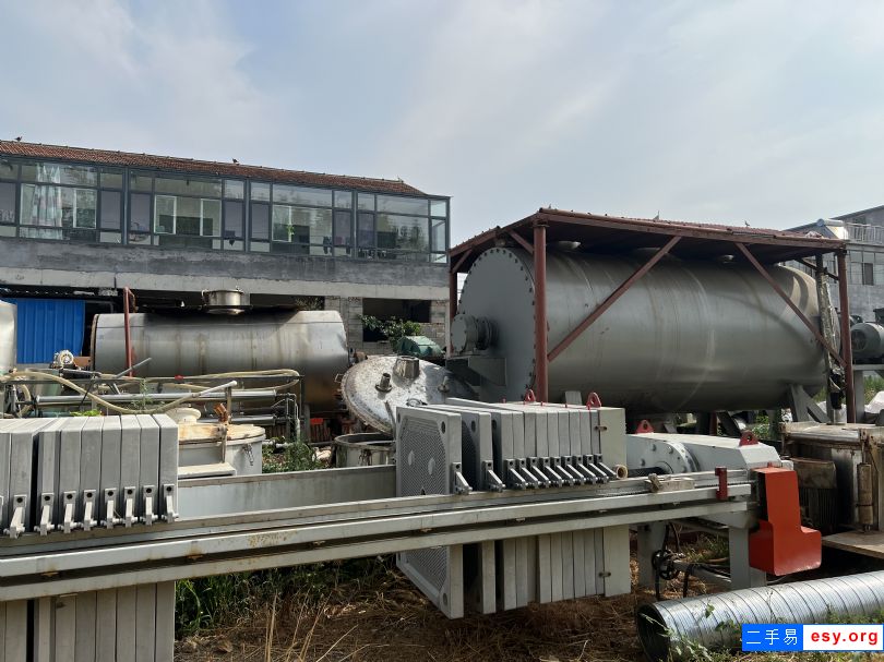 二手4000L真空耙式干燥機，另有其他型號可供選擇