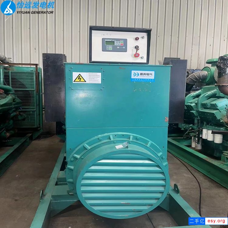 處理轉(zhuǎn)讓880kw二手發(fā)電機組 大型康明斯柴油發(fā)電機組價格